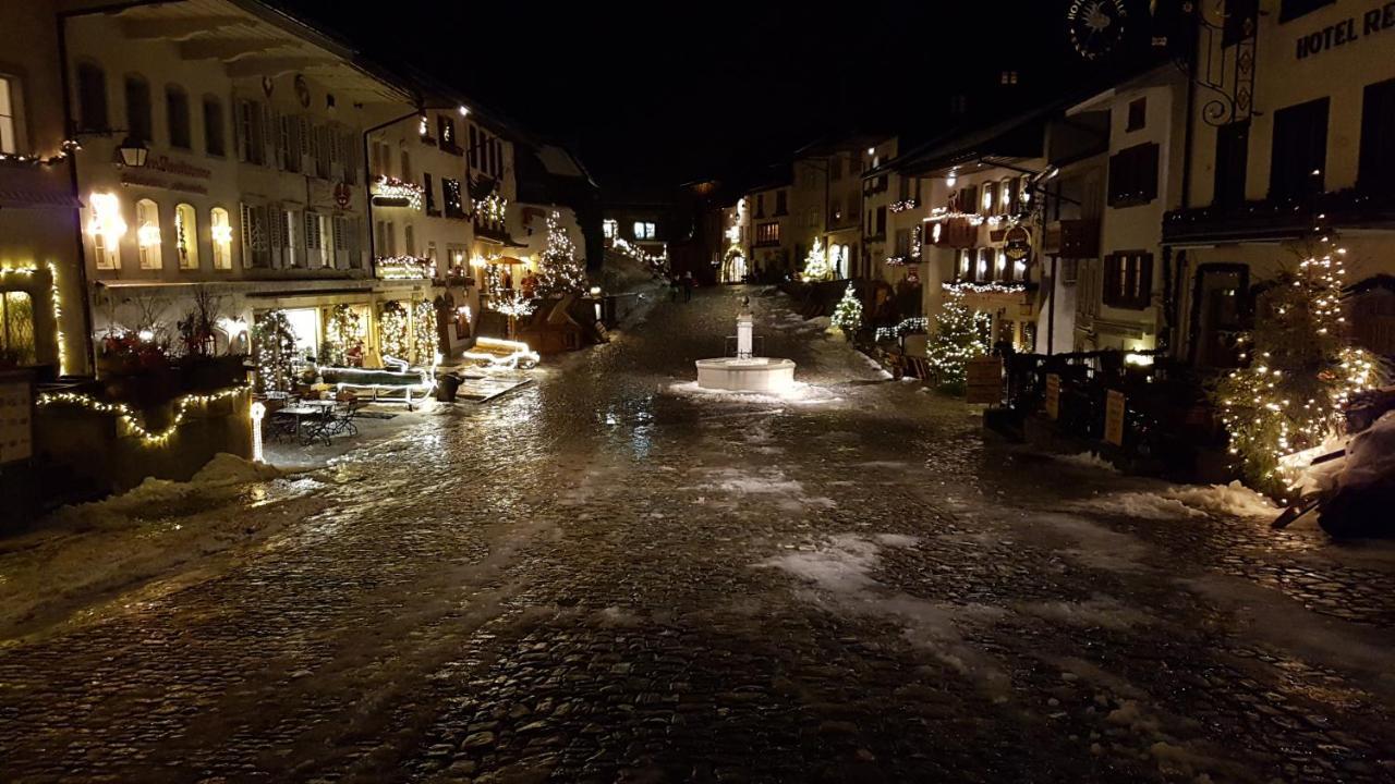 Charming Chalet With Panoramic View And Private Parking In Gruyere Gruyeres Extérieur photo